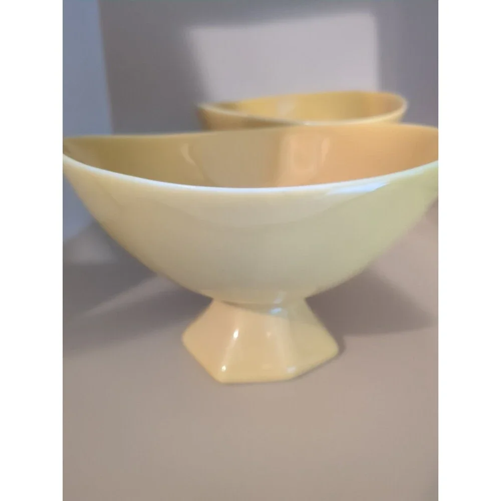DIANE VON FURSTENBERG DVF Pebblestone Tamarind Yellow Footed Soup/Cereal Bowls
